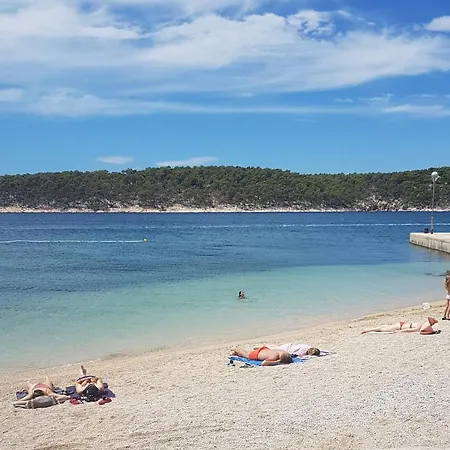 Olive House Rab Appartamento