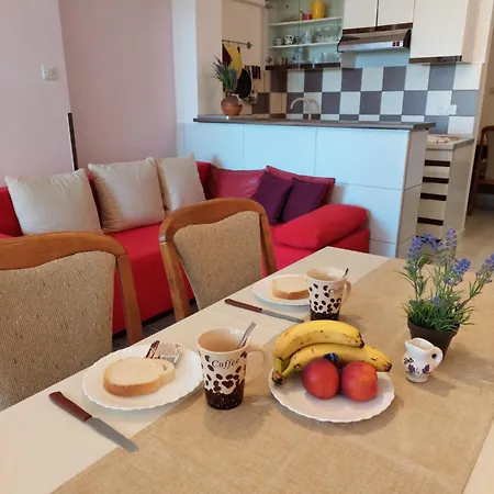 Olive House Rab Apartament *
