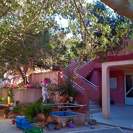 Appartamento Olive House Rab *