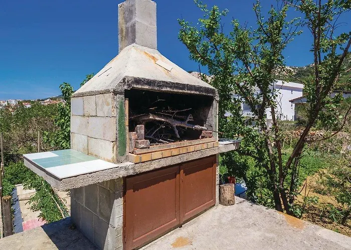 Olive House Rab Appartamento