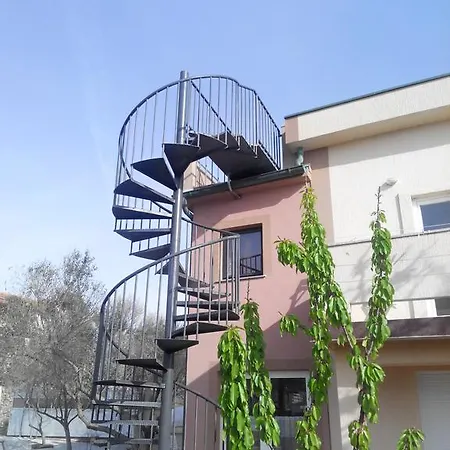 Olive House Rab Apartment *