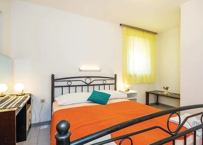 Olive House Rab Apartment